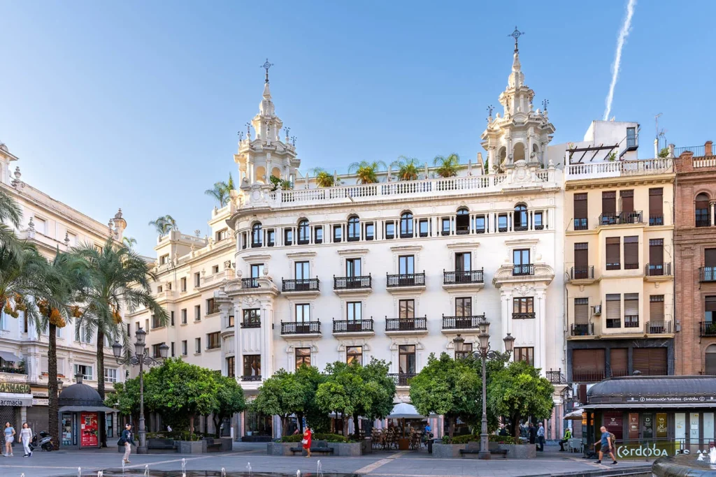 09.2 hplhotelfacade2