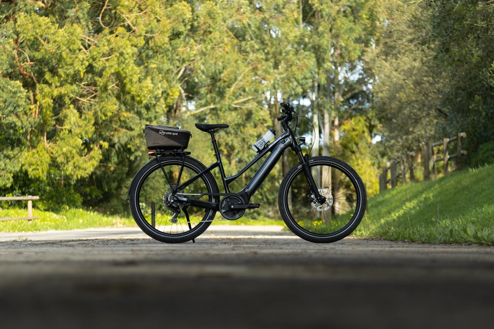 flota de e-bikes spain bike tours specialized vado