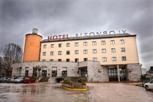 cycling french way sarria hotel alfonso ix 4 300x200 1