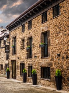 cycling rioja wine country hotel pura vida ezcaray 2 225x300 1