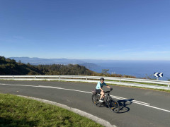E-Bike Ride Along the Bay of Biscay – Coastal Beauty on the Basque Country Tour
